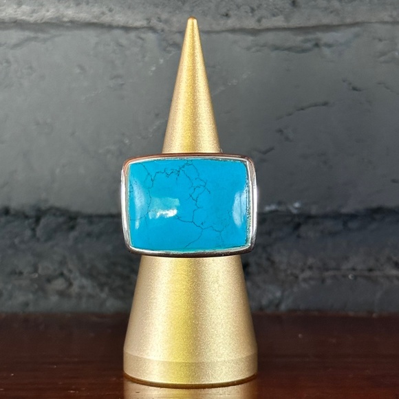 STATEMENT TURQUOISE & SILVER RING. - Picture 1 of 4